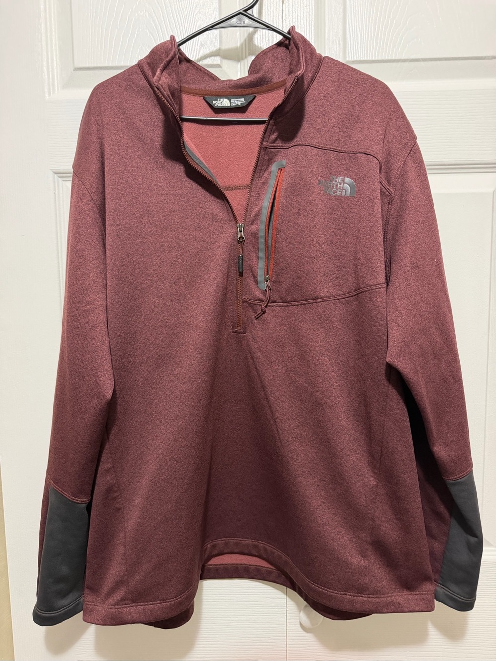 The North Face Men’s XXL Burgundy Quarter Zip Pullover Fleece Chest Pocket